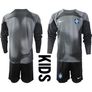Brasilien Målmand Replika Babytøj Hjemmebanesæt Børn VM 2022 Langærmet (+ Korte bukser)
